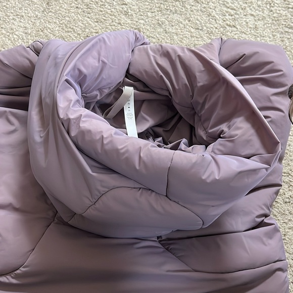 Lululemon Light Purple Cropped Hooded Insulated Wrap Jacket (Color: Orbit) - Picture 6 of 6